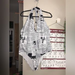 Newsprint pattern bathing suit Size: 4XL